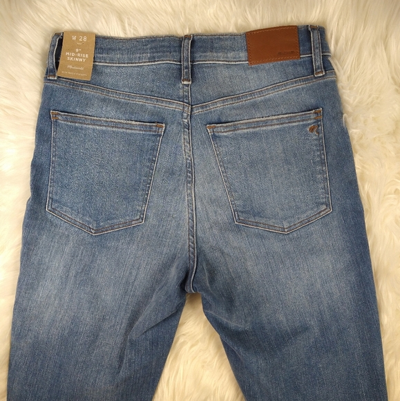 New with Tags Madewell 9" Mid-Rise Skinny Jeans - Picture 6 of 11